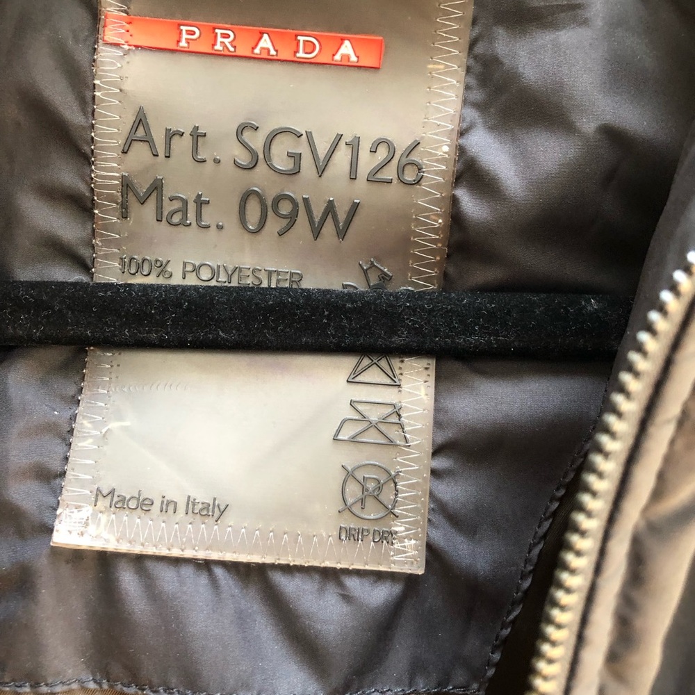 Prada Black Quilted Hooded Puffer Jacket - Picture 4 of 7